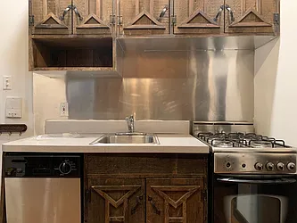 Rented by PocketBroker Inc