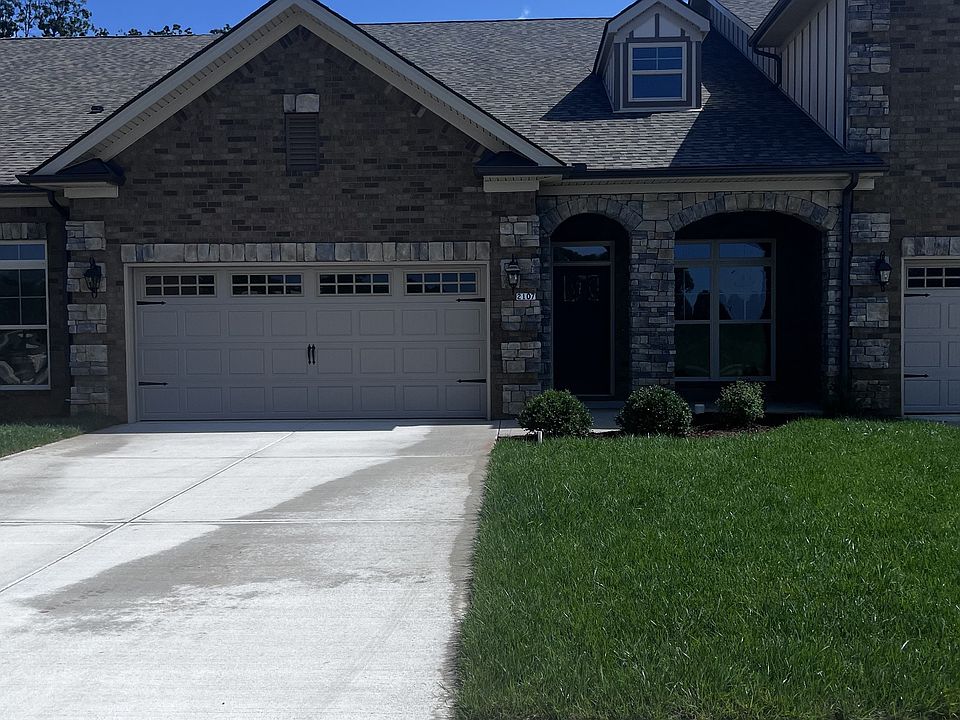 1st image of 2107 Palmetto Ln