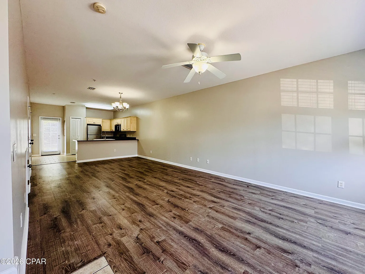 2 bed, 2.5 bath, 1404 sqft, $1,675 — Photo 4