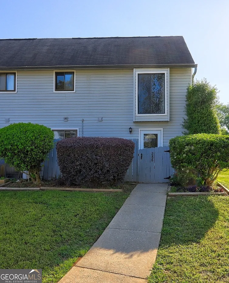 288 Country Club Dr photo 1