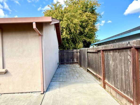 1016 Adams Ln, Winters, CA 95694