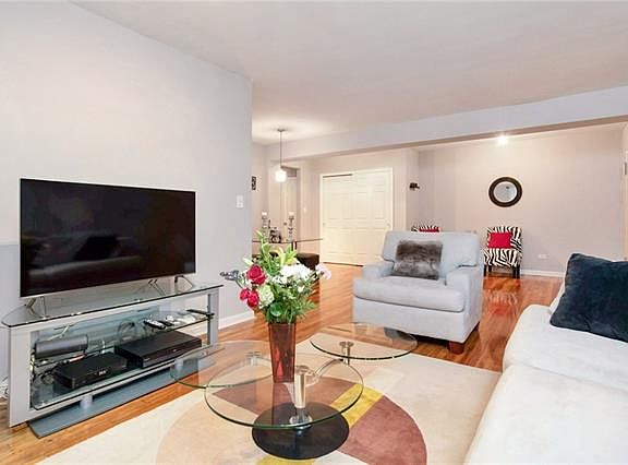 2nd image of 629 Kappock St APT 3K