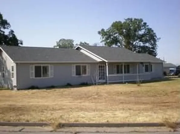 8587 Rice Ct, Valley Springs, CA 95252