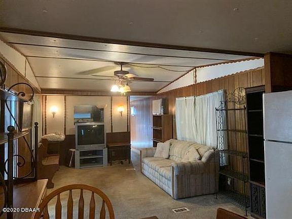 2nd image of 5475 Rogers Ave