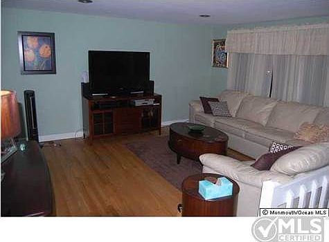 5th image of 500 Ensign Ave