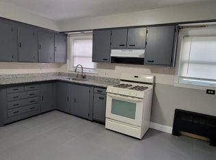 6 Pulaski St #1, Fall River, MA 02721