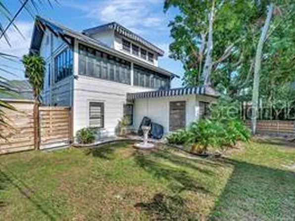 421 11th Ave NE, Saint Petersburg, FL 33701