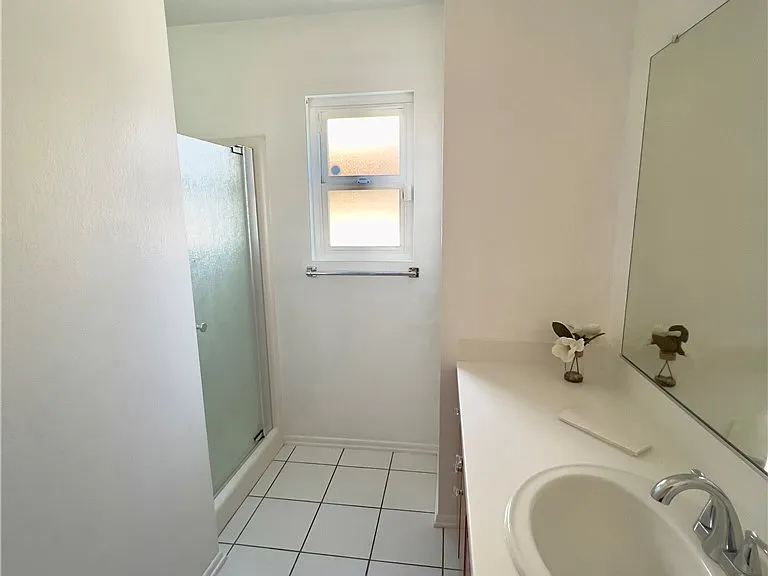 1521 W Westmont Ave — Photo 17
