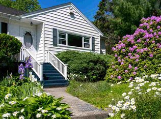 17 Forest Rd, Dartmouth, NS B3A2M4