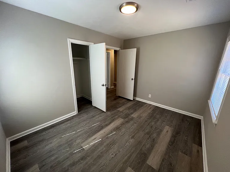 800 Goodson Dr — Photo 9