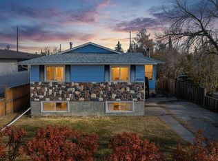 4004 W 79th St NW, Calgary, AB T3B2N8