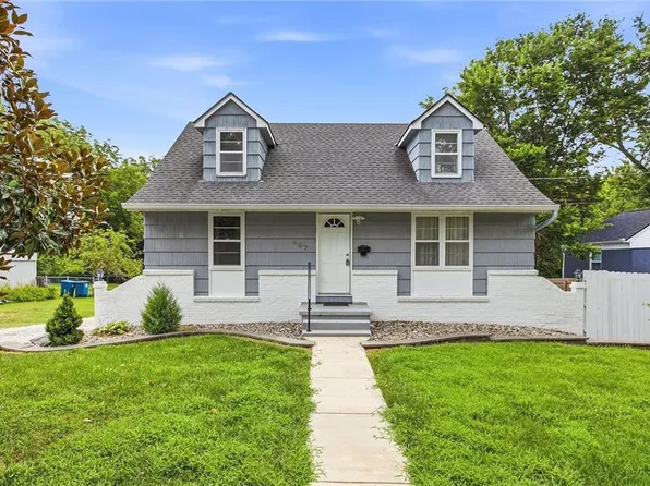 407 N Fairview Ave, Liberty, MO 64068