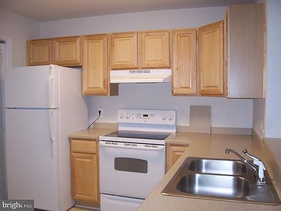 2nd image of 501 Garrison Woods Dr #303