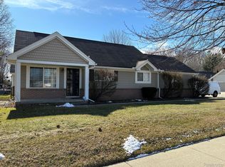 31896 Tall Pnes, Roseville, MI 48066