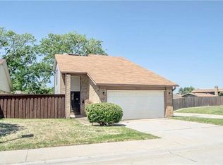 2027 Via Corona, Carrollton, TX 75006