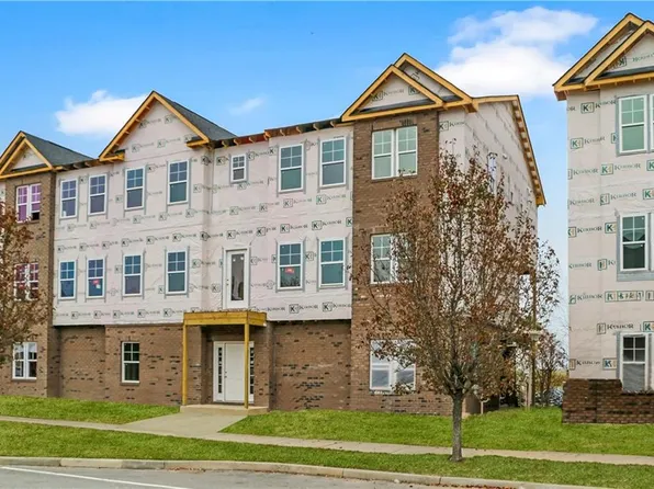 623 Commonwealth Dr, Yorktown, VA 23693