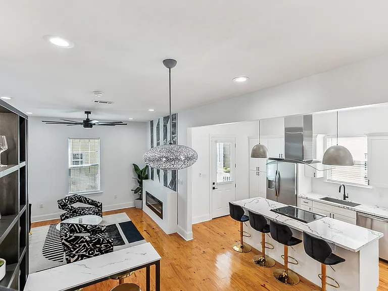 2810 N Rocheblave St — Photo 4