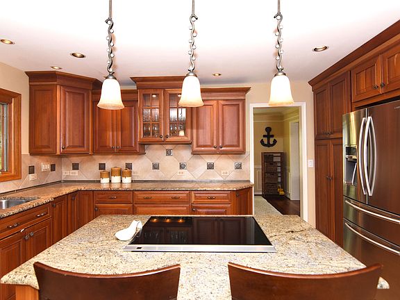 4th image of 309 Rosslare Dr