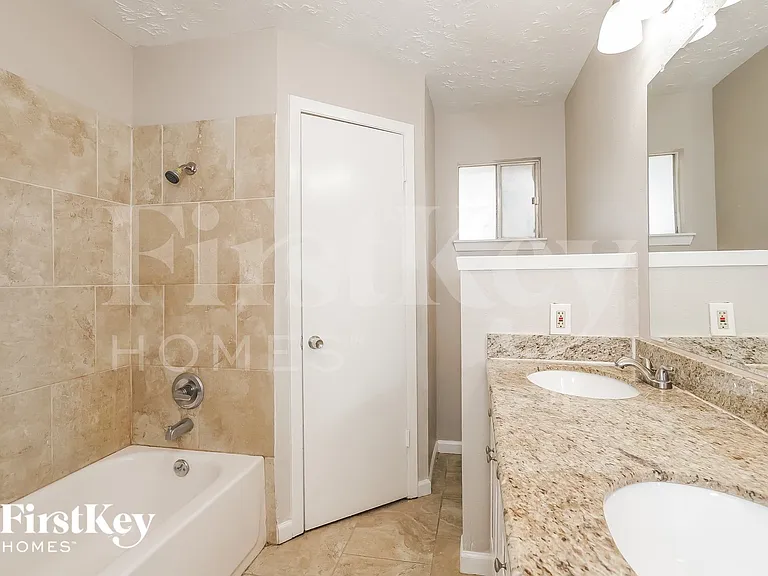 20239 Misty Pines Dr — Photo 9