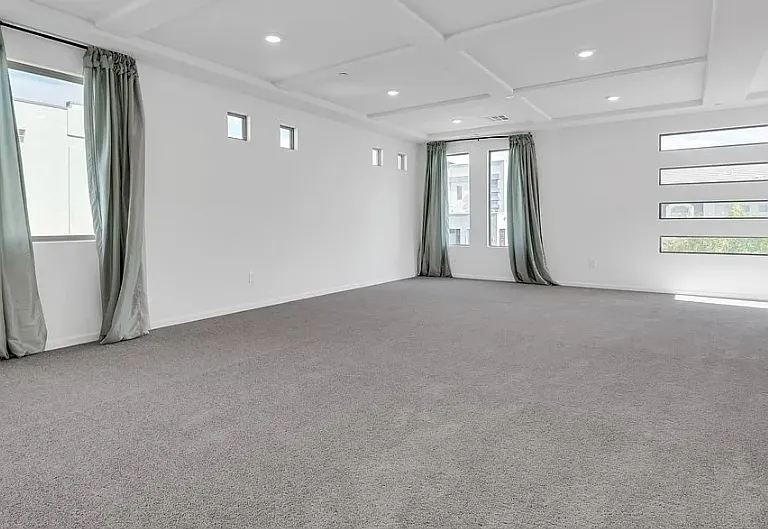 8541 S Pioneer Way — Photo 19