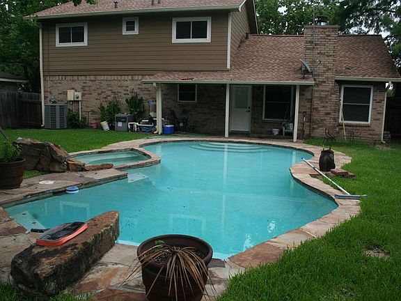 2nd image of 19935 Faye Oaks Dr