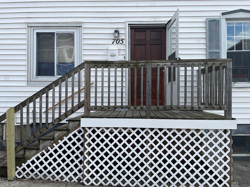 1st image of 705 W Washington St