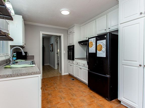 5th image of 5552 Forest Dr #13113850