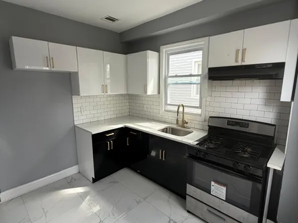 9 N 17th St, East Orange, NJ