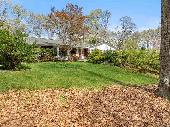 5 Mountain View Drive, Northport, NY 11768