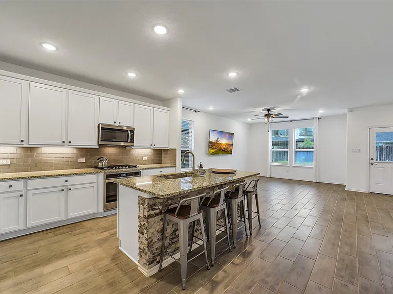 31618 Donoso Dr — Photo 4