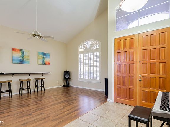 3rd image of 3913 E Windsong Dr