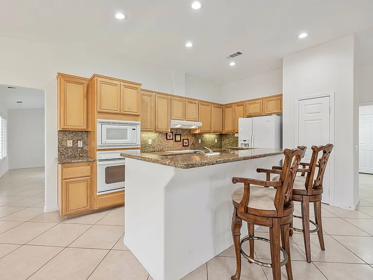 79940 Hancock Ct — Photo 8