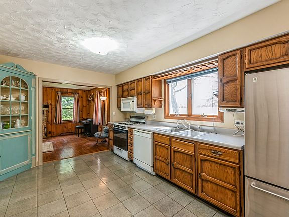 4th image of W3603 Linnwood Ave