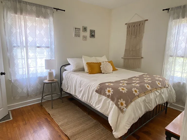 172 E Francis Ave — Photo 10