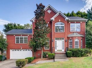 100 Chesapeake Harbor Blvd, Hendersonville, TN 37075