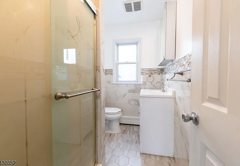 210 Globe Ave — Photo 14