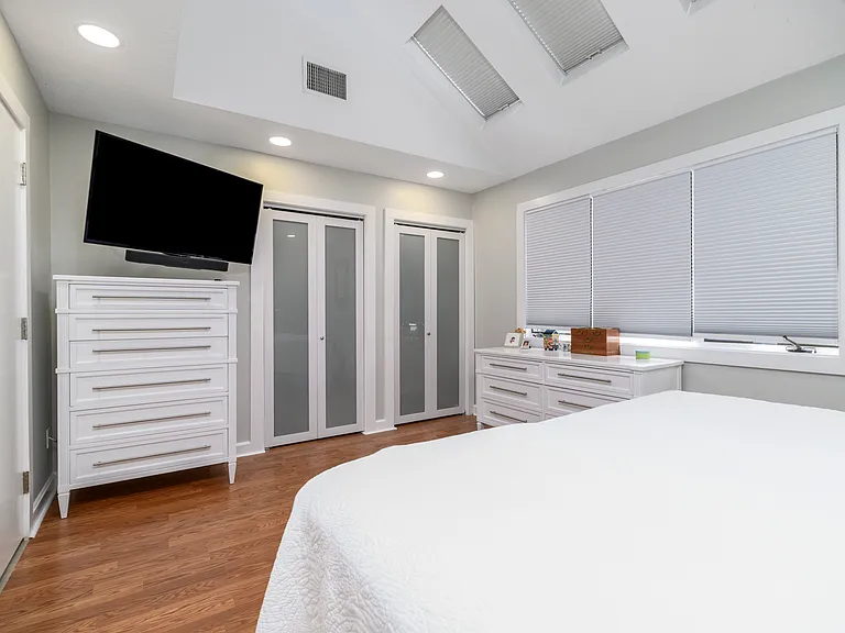 Skylights and vaulted ceiling