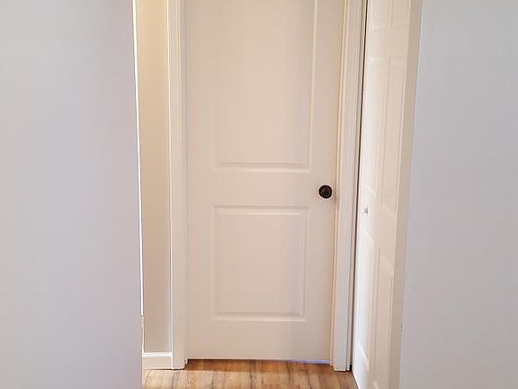 3rd image of 2764 Wayside Dr E