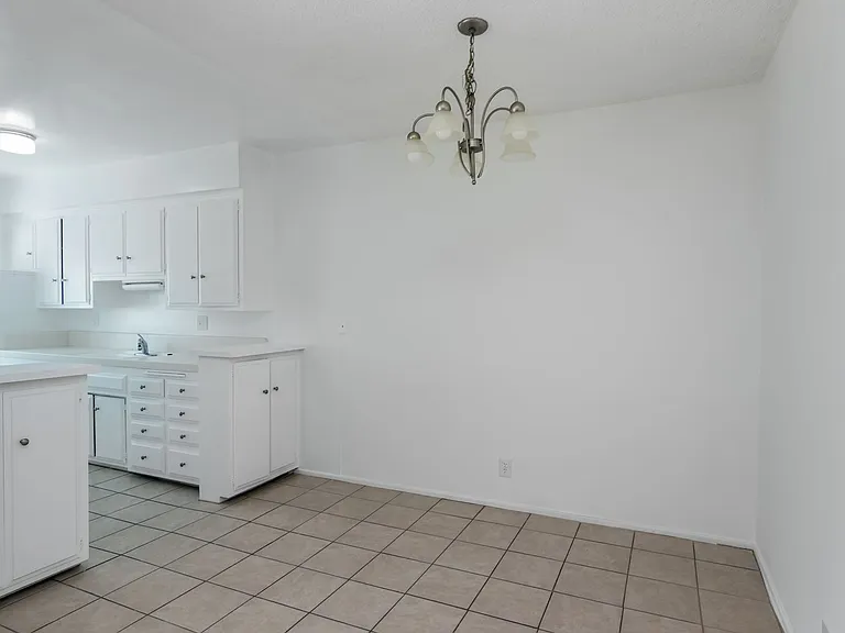 3662 Keystone Ave — Photo 9