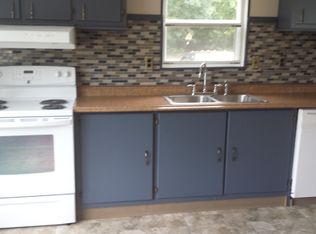 32 Old Milton Rd, Rochester, NH 03868