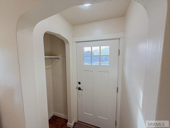 5th image of 616 Jefferson St