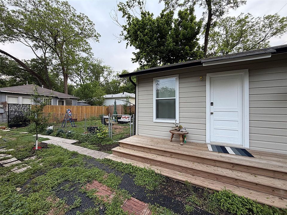 1st image of 4525 Avenue D #2