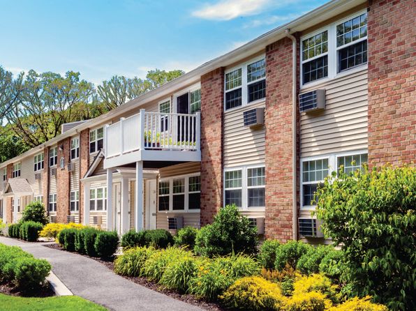 Pinewood Village, 1998 Route 112 #405A, Coram, NY 11727