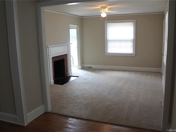 3rd image of 223 Parkwood Cir