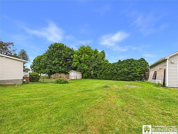 3rd image of 305 Brookview Ave