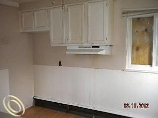 4th image of 878 E Dallas Ave