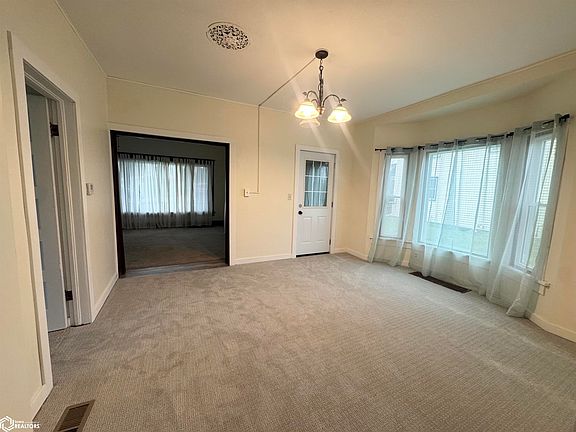 2nd image of 601 Washington St
