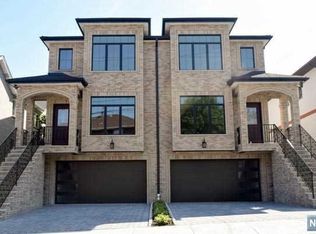 126 Washington Ave, Fort Lee, NJ 07024