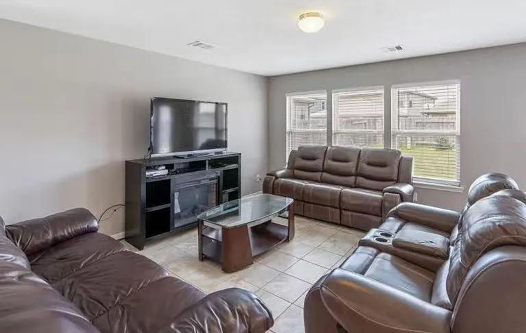 20914 Westgreen Springs Dr — Photo 2