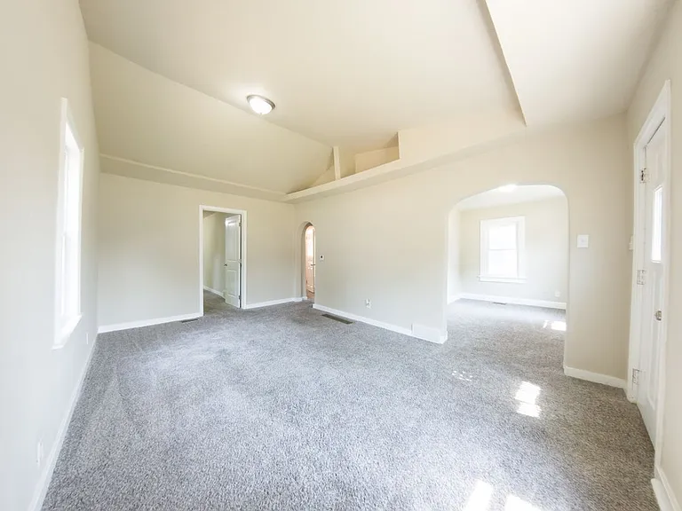 2826 Lyon St — Photo 2